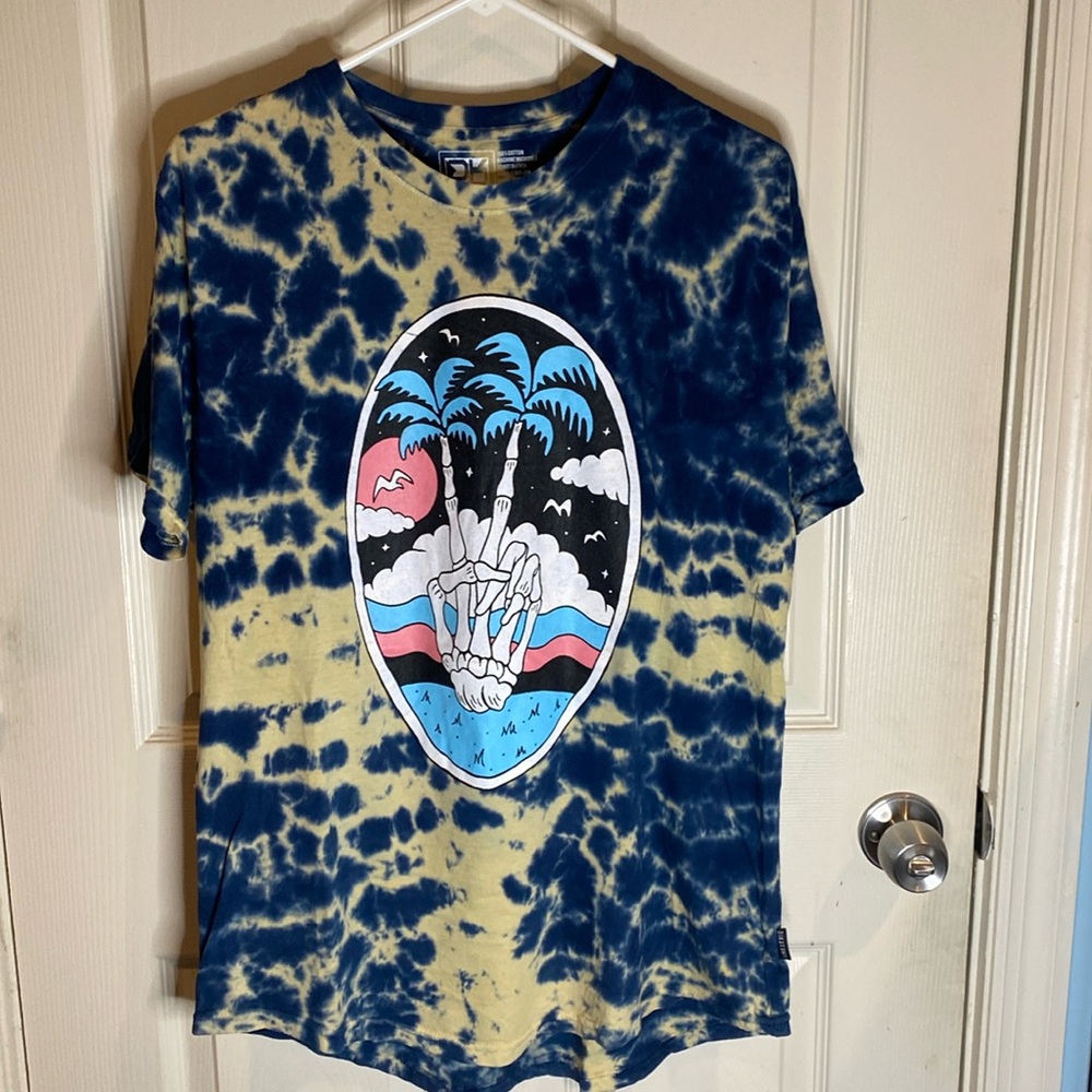 Dikotomy Skeleton Palm Peace Sign Graphic Tye-Dye T-shirt Size L
